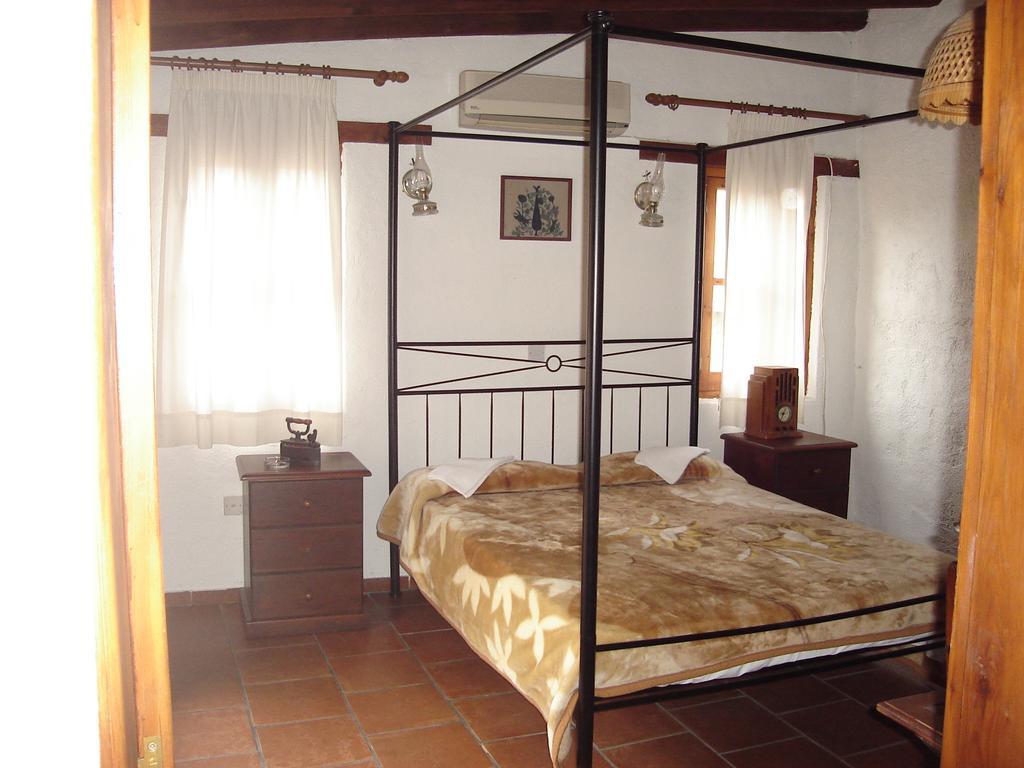 Linos Inn Какопетрия Екстериор снимка