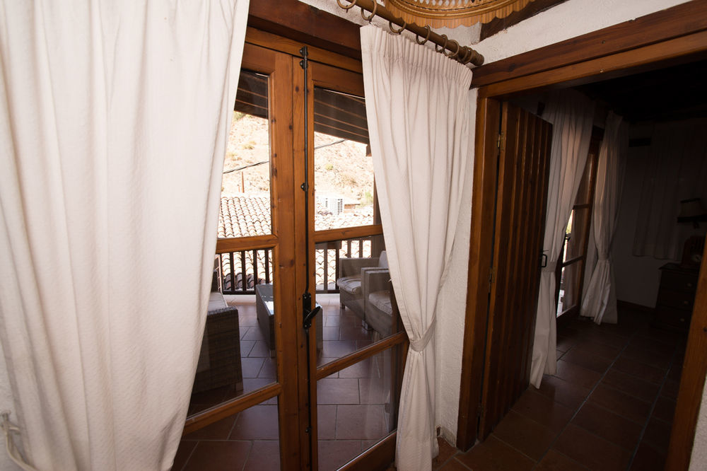Linos Inn Какопетрия Екстериор снимка
