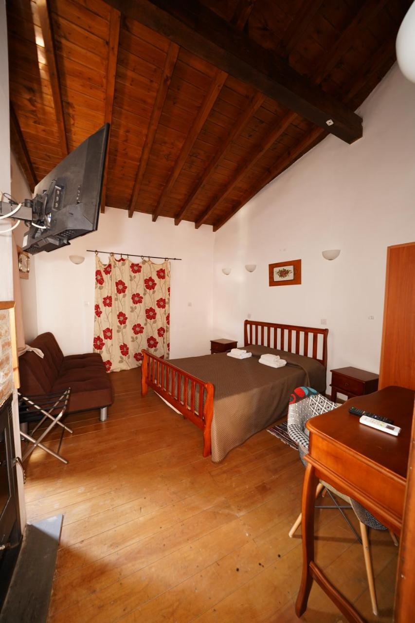 Linos Inn Какопетрия Екстериор снимка
