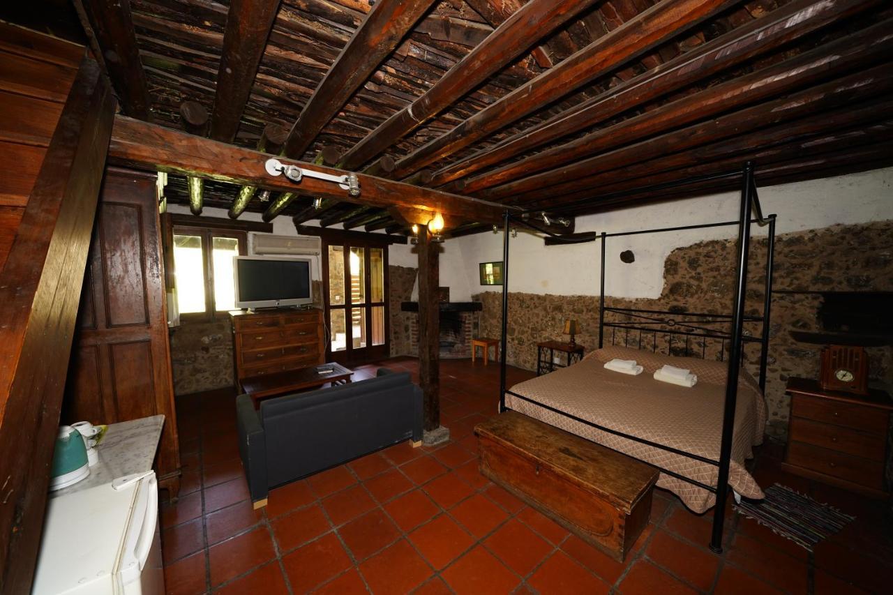 Linos Inn Какопетрия Екстериор снимка