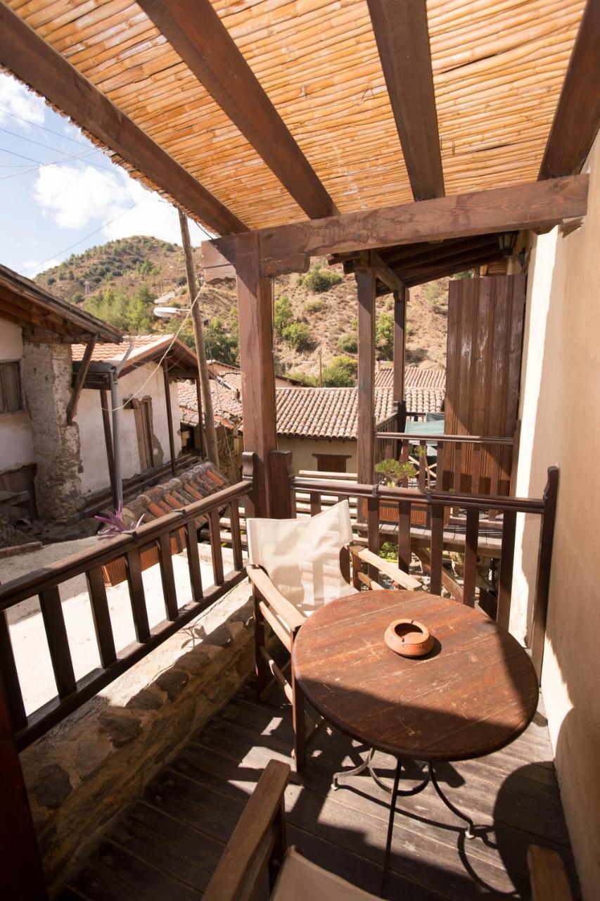 Linos Inn Какопетрия Екстериор снимка